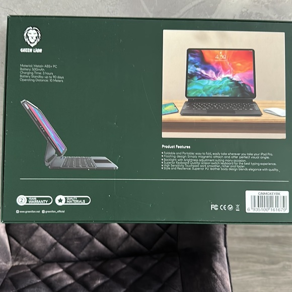 Ipad pro Magic Keyboard - Picture 2 of 2